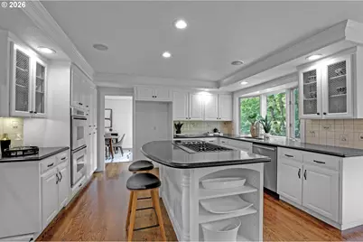2715 NW Linmere Dr, Portland, OR 97229 - Photo 9