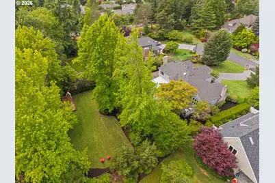 2715 NW Linmere Dr, Portland, OR 97229 - Photo 35