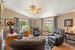 5041 N Myrtle Rd, Myrtle Creek, OR 97457 - Photo 5