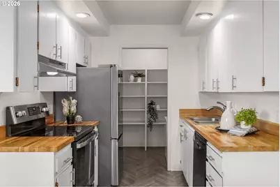 [Address not provided], Lake Oswego, OR 97035 - Photo 17