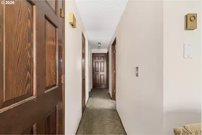 345 W Exeter St, Gladstone, OR 97027 - Photo 13