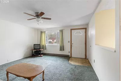 345 W Exeter St, Gladstone, OR 97027 - Photo 5