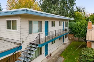 409 SE Davis St, McMinnville, OR 97128 - Photo 3