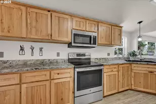 78135 Daybreak Dr, Cottage Grove, OR 97424 - Photo 17