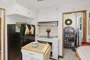 1302 California Ave, Coos Bay, OR 97420 - Photo 15