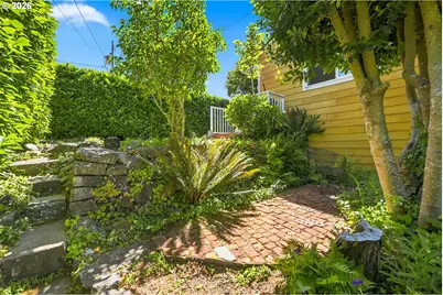 1302 California Ave, Coos Bay, OR 97420 - Photo 31