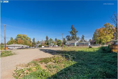 12811 SE Oatfield Rd, Milwaukie, OR 97222 - Photo 1