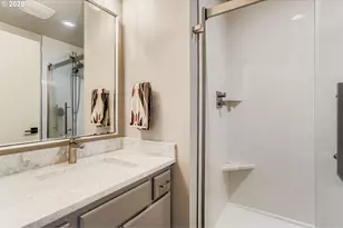 1928 SE Sherrett St, Portland, OR 97202 - Photo 19