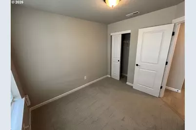 7465 SE Kinnaman St, Hillsboro, OR 97123 - Photo 5