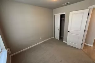 7465 SE Kinnaman St, Hillsboro, OR 97123 - Photo 5