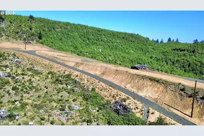 000 Fawn Ln #1202, Coos Bay, OR 97420 - Photo 13