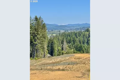 000 Fawn Ln #1202, Coos Bay, OR 97420 - Photo 33