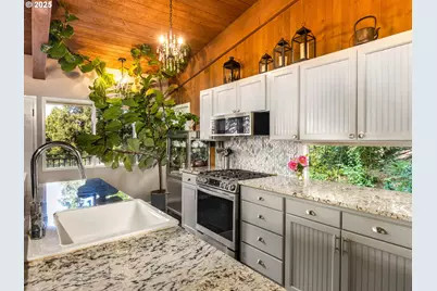 17422 Blue Heron Rd, Lake Oswego, OR 97034 - Photo 17