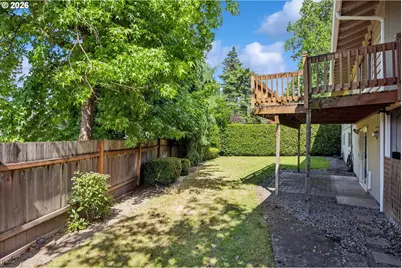 9285 SW Whitford Ln, Portland, OR 97223 - Photo 37