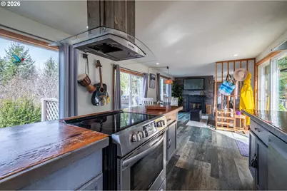 42365 Hensley Hill Rd, Port Orford, OR 97465 - Photo 19