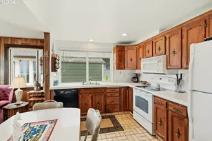 321 N Pacific St, Rockaway Beach, OR 97136 - Photo 3