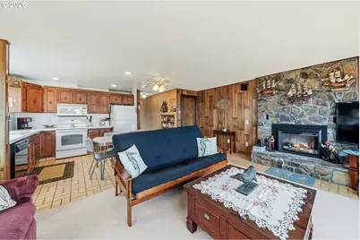 321 N Pacific St, Rockaway Beach, OR 97136 - Photo 9