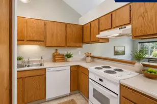 13775 SW Scholls Ferry Rd, Beaverton, OR 97008 - Photo 17