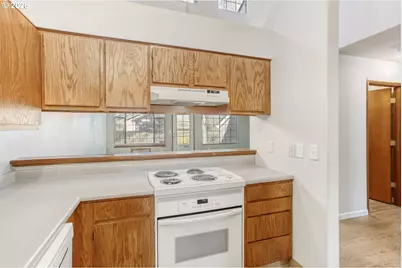 13775 SW Scholls Ferry Rd, Beaverton, OR 97008 - Photo 11