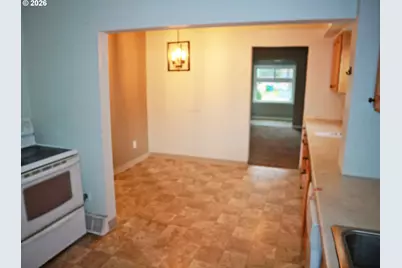 1936 SE 139th Ave, Portland, OR 97233 - Photo 5