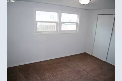 1936 SE 139th Ave, Portland, OR 97233 - Photo 9