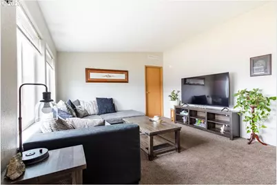10500 W 5th St, Island City, OR 97850 - Photo 3