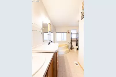 10500 W 5th St, Island City, OR 97850 - Photo 21