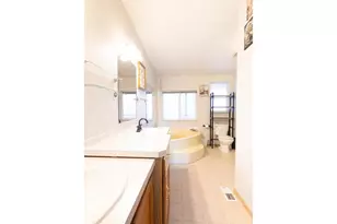 10500 W 5th St, Island City, OR 97850 - Photo 21