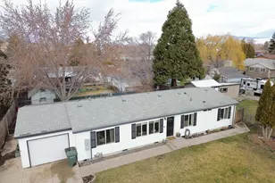 10500 W 5th St, Island City, OR 97850 - Photo 35