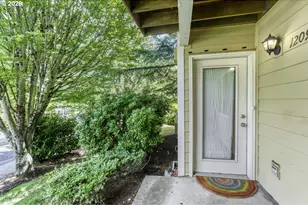 15062 NW Central Dr, Portland, OR 97229 - Photo 27