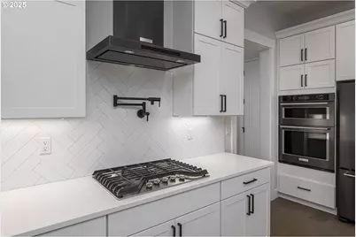 15213 SE Towers Ter, Milwaukie, OR 97267 - Photo 11