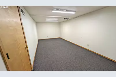 126 NE 2nd Ave, Hillsboro, OR 97124 - Photo 17