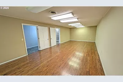 126 NE 2nd Ave, Hillsboro, OR 97124 - Photo 7