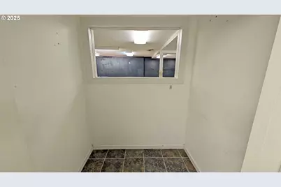 126 NE 2nd Ave, Hillsboro, OR 97124 - Photo 11