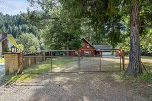 3300 W Evans Creek Rd, Rogue River, OR 97537 - Photo 15