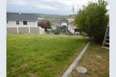 730 NW 23rd St, Pendleton, OR 97801 - Photo 9