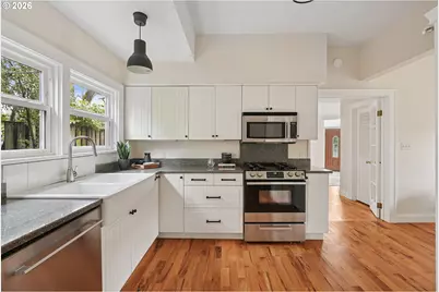 6001 N Delaware Ave, Portland, OR 97217 - Photo 13