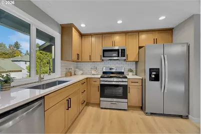 3525 SW Pomona St, Portland, OR 97219 - Photo 5