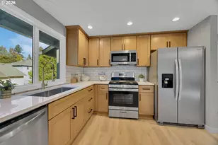 3525 SW Pomona St, Portland, OR 97219 - Photo 5