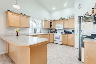 2331 NW Fendle Way, McMinnville, OR 97128 - Photo 9