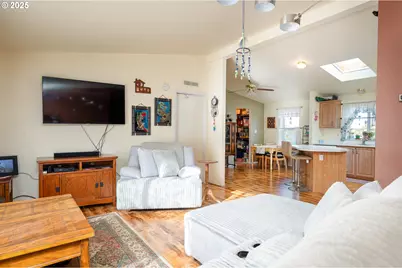 2957 W 10th St, The Dalles, OR 97058 - Photo 5