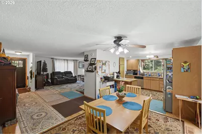 1945 Hazel St, Myrtle Point, OR 97458 - Photo 7