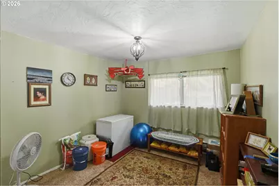 1945 Hazel St, Myrtle Point, OR 97458 - Photo 15