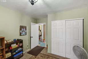1945 Hazel St, Myrtle Point, OR 97458 - Photo 17