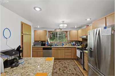 1945 Hazel St, Myrtle Point, OR 97458 - Photo 9