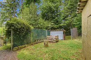 1945 Hazel St, Myrtle Point, OR 97458 - Photo 33