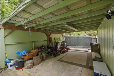 1945 Hazel St, Myrtle Point, OR 97458 - Photo 37