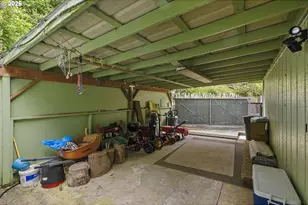 1945 Hazel St, Myrtle Point, OR 97458 - Photo 37