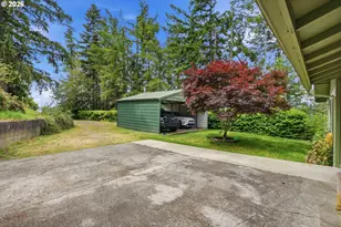 1945 Hazel St, Myrtle Point, OR 97458 - Photo 43