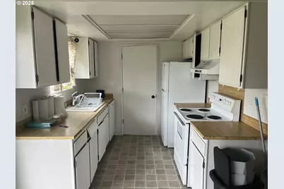 4554 Woodsboro St, Eugene, OR 97402 - Photo 3